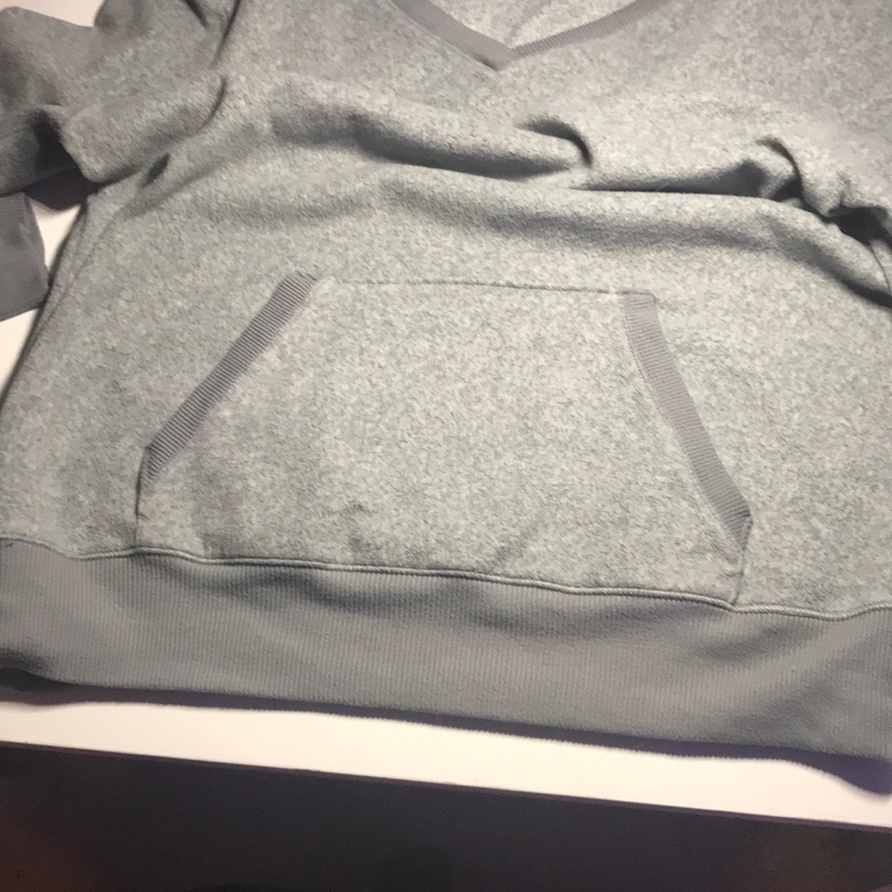 Basic Sweatshirt - Picture 3 of 4